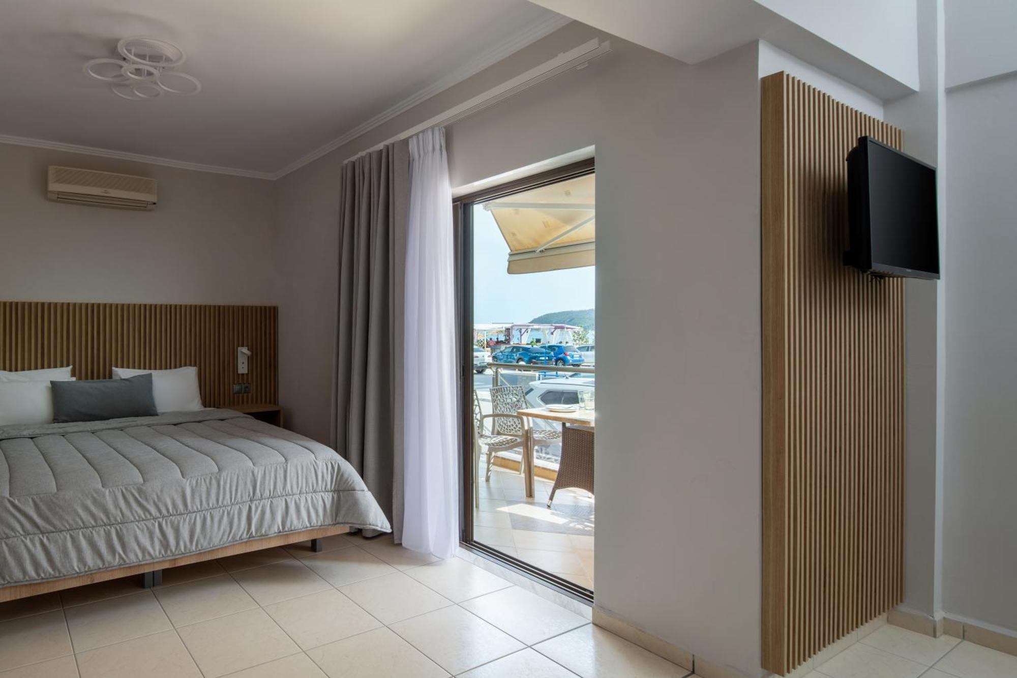 House Kostas On The Beach Sarti Buitenkant foto