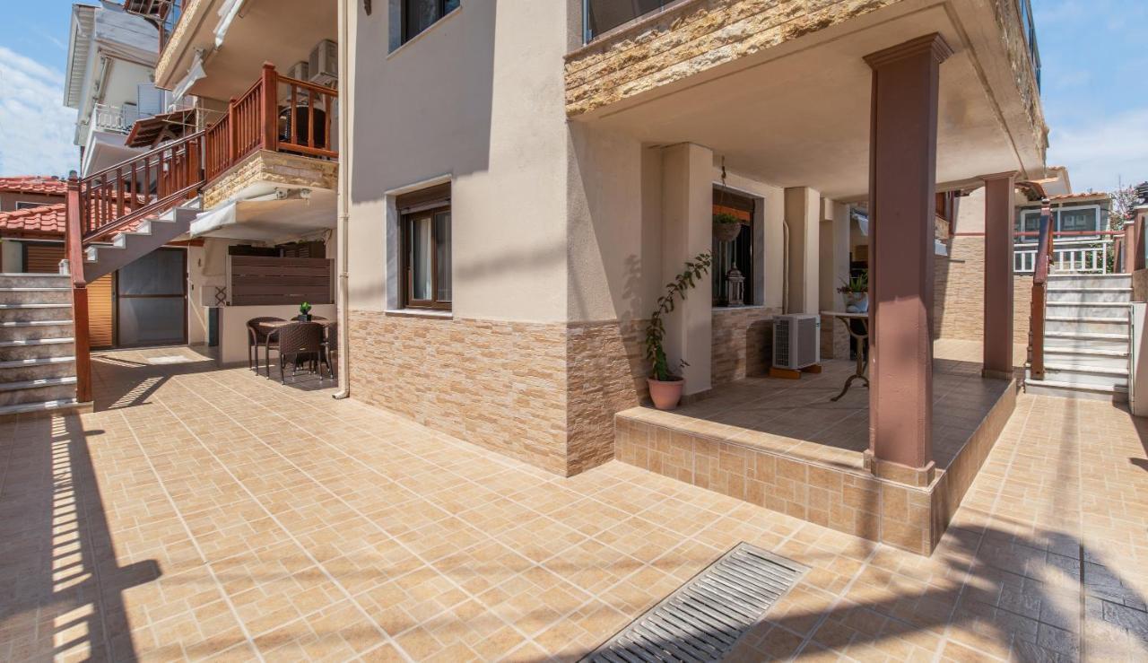 House Kostas On The Beach Sarti Buitenkant foto