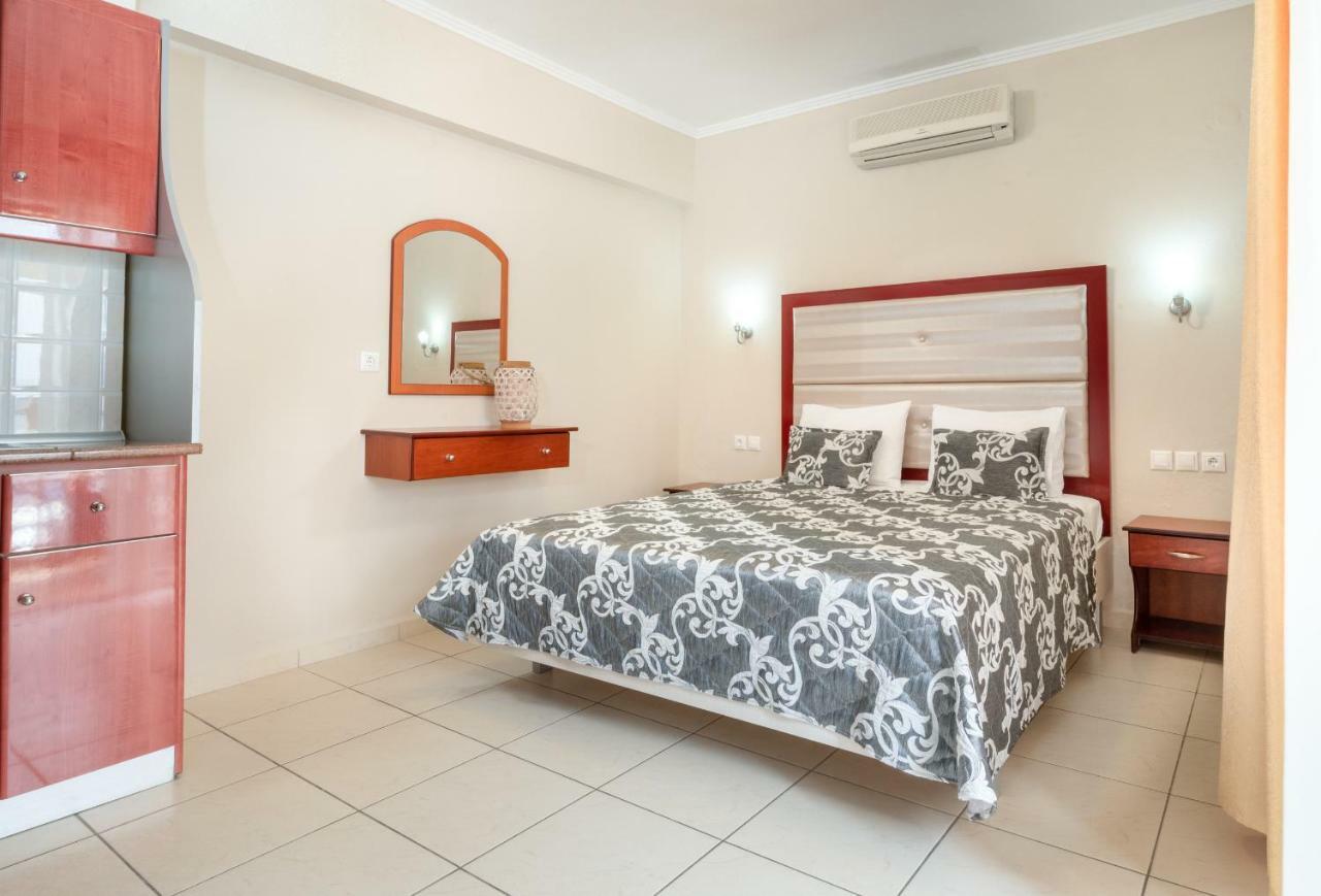 House Kostas On The Beach Sarti Buitenkant foto