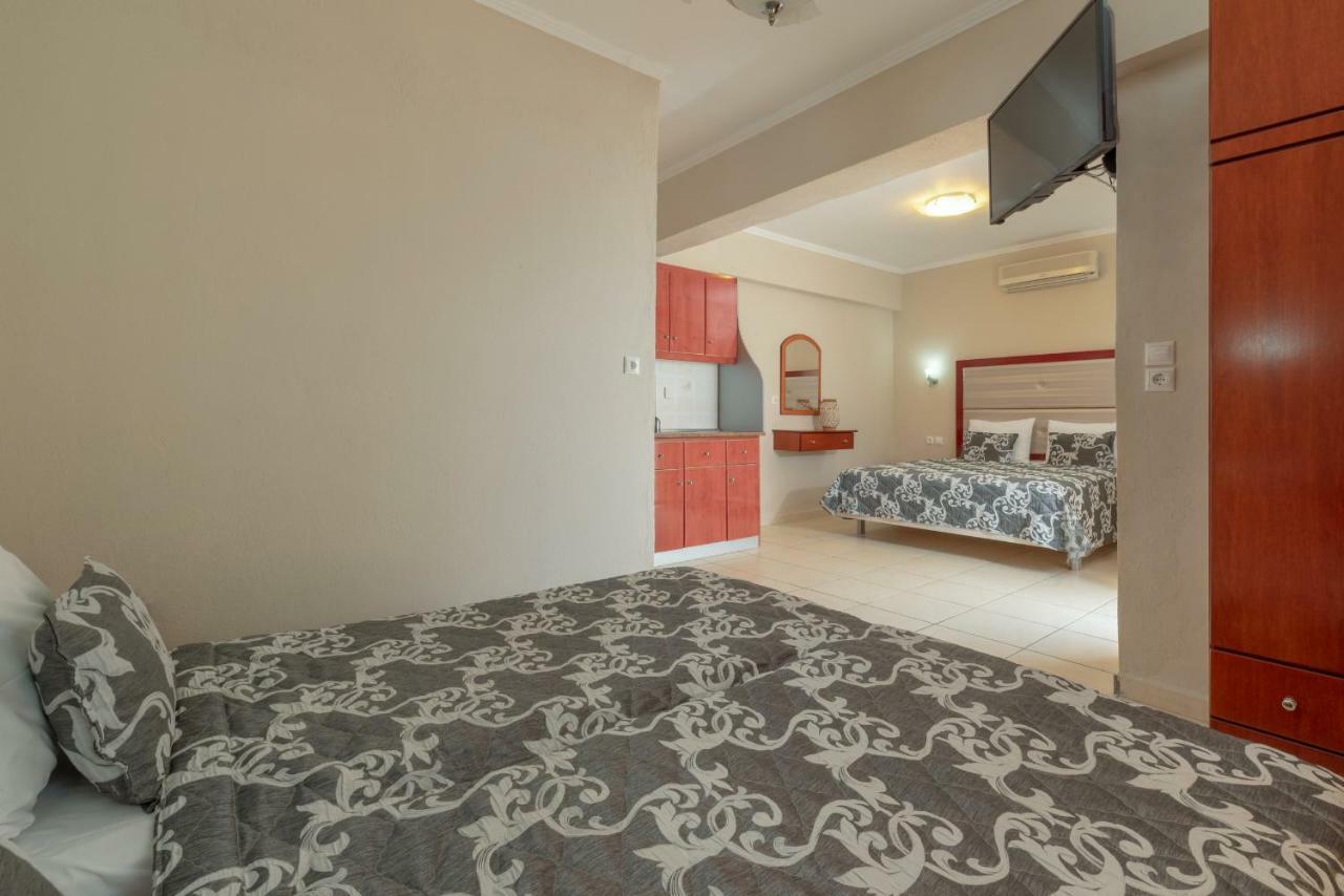 House Kostas On The Beach Sarti Buitenkant foto